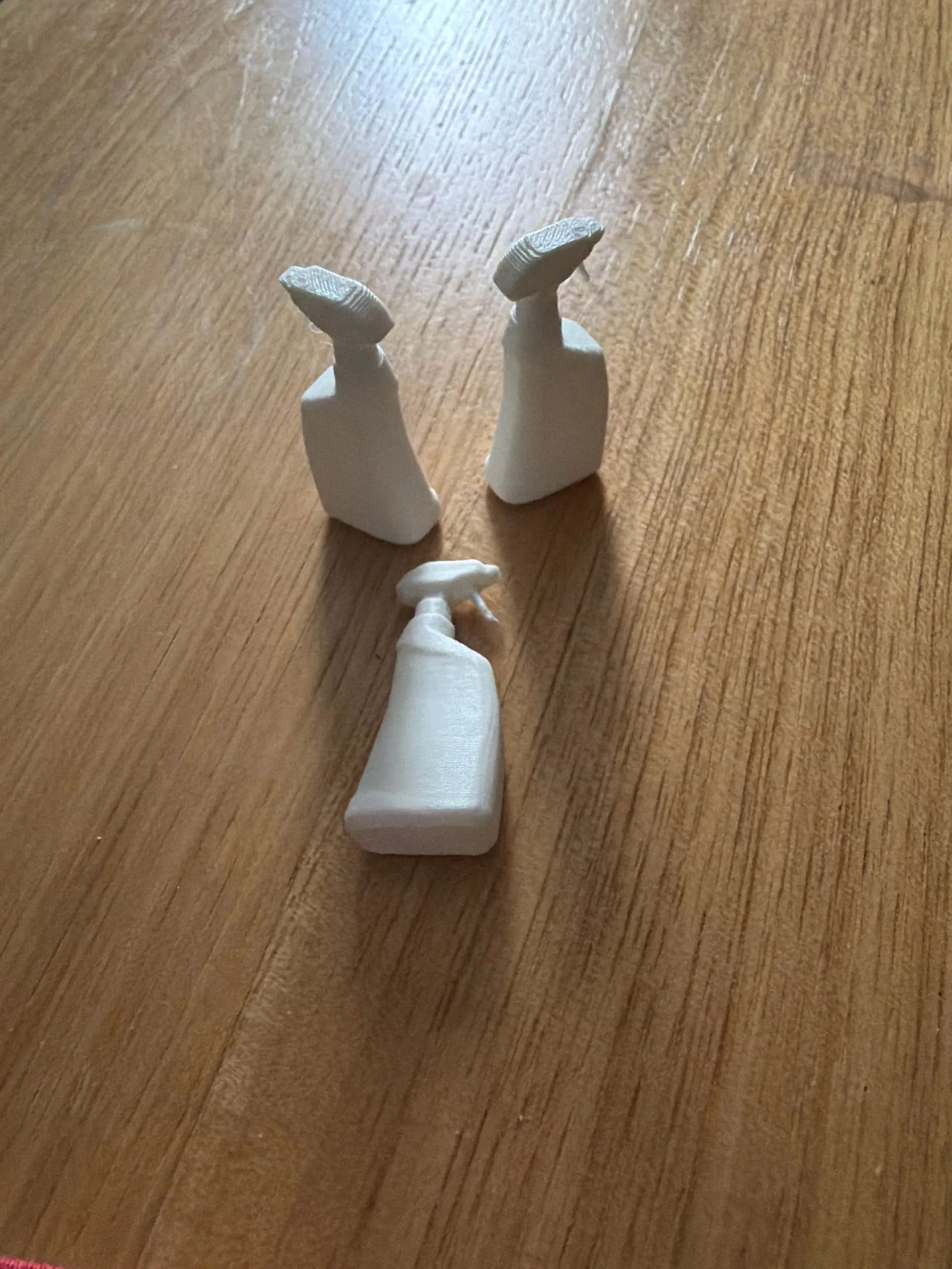 Spray Bottle — 1:12 scale dollhouse miniature, miniature accessories by Miniatures 4 Life